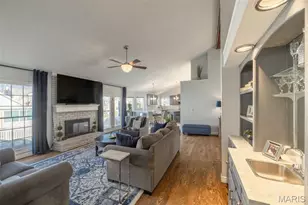 323 Wildberry Ln, Saint Charles, MO 63304 - Photo 5