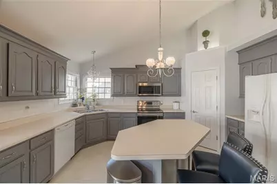 323 Wildberry Lane, Saint Charles, MO 63304 - Photo 3