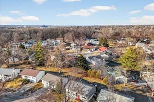 11975 Sarthe Dr, Maryland Heights, MO 63043 - Photo 7