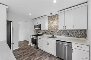 11975 Sarthe Dr, Maryland Heights, MO 63043 - Photo 15