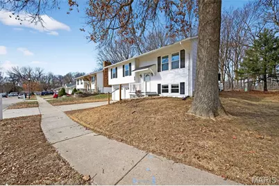 11953 Meadow Run Court, Maryland Heights, MO 63043 - Photo 5