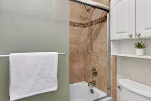 11953 Meadow Run Ct, Maryland Heights, MO 63043 - Photo 23