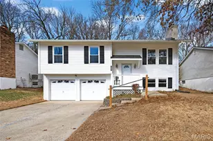 11953 Meadow Run Ct, Maryland Heights, MO 63043 - Photo 1