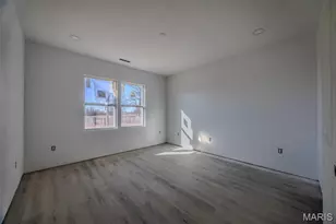 2043 Kay Ave, Lebanon, MO 65536 - Photo 5