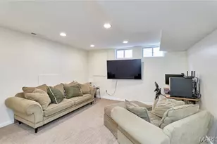 1319 Oak Borough Dr, Ballwin, MO 63021 - Photo 53