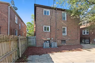 7055 Dartmouth Avenue, University City, MO 63130 - Photo 37