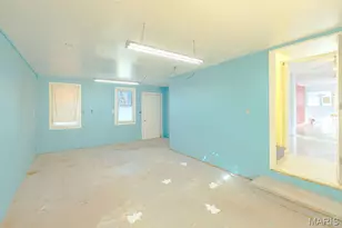 274 Starhawk St, Bourbon, MO 65441 - Photo 25