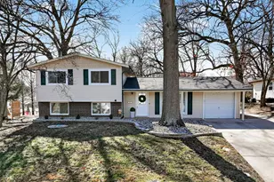 10 Barbre Ct, Webster Groves, MO 63119 - Photo 1