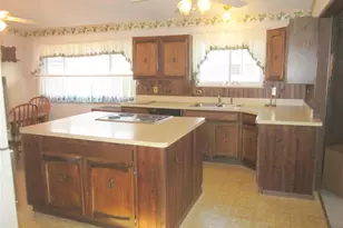 1540 Hialeah Pl, Florissant, MO 63033 - Photo 7