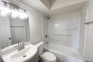 201 Allen Dr, O'Fallon, MO 63366 - Photo 9