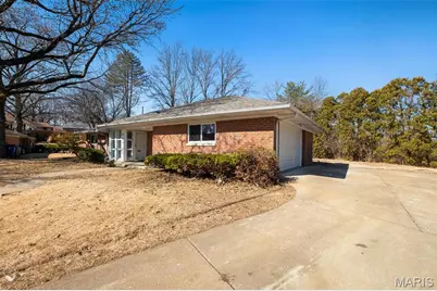 961 Briarwood Lane, University City, MO 63130 - Photo 3