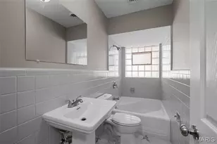 961 Briarwood Ln, University City, MO 63130 - Photo 19