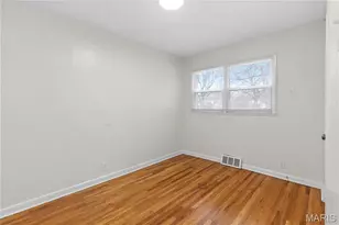 55 La Venta Dr, Florissant, MO 63031 - Photo 9