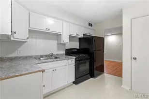 55 La Venta Dr, Florissant, MO 63031 - Photo 7