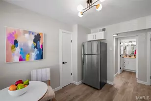 621 Highland Park Dr, Chesterfield, MO 63017 - Photo 9