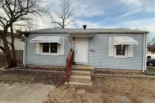 285 E Oak St, Saint Clair, MO 63077 - Photo 1