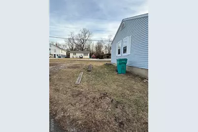 285 E Oak Street, Saint Clair, MO 63077 - Photo 23