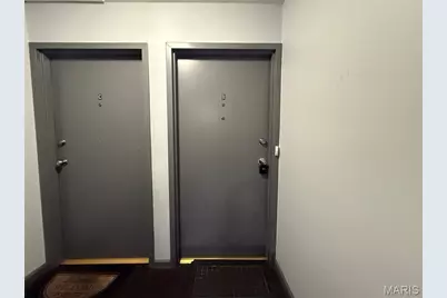 19 Berview Circle #B, Saint Louis, MO 63129 - Photo 5