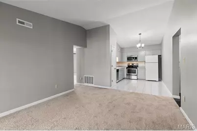 19 Berview Circle #B, Saint Louis, MO 63129 - Photo 9