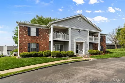 19 Berview Circle #B, Saint Louis, MO 63129 - Photo 3