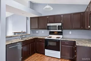 1526 Athens Dr, Saint Peters, MO 63376 - Photo 7