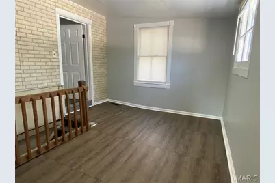 8539 Robin Avenue, Saint Louis, MO 63147 - Photo 11
