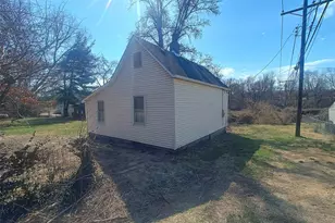 8539 Robin Ave, Saint Louis, MO 63147 - Photo 13