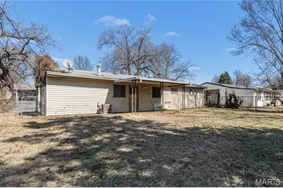 9226 Bataan Drive, Saint Louis, MO 63134 - Photo 9