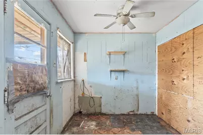 9226 Bataan Drive, Saint Louis, MO 63134 - Photo 5