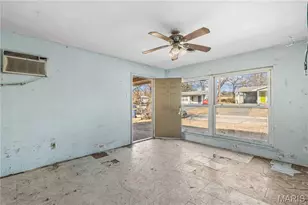 9226 Bataan Dr, Saint Louis, MO 63134 - Photo 3