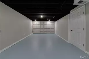 10430 Castle Dr, Saint Louis, MO 63136 - Photo 21