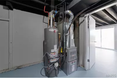 10430 Castle Drive, Saint Louis, MO 63136 - Photo 23