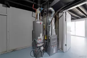 10430 Castle Dr, Saint Louis, MO 63136 - Photo 23