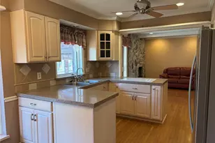 7654 Paragon Cir, Grantwood Village, MO 63123 - Photo 17