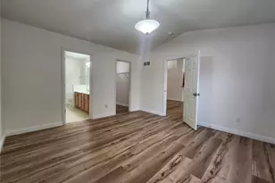 3642 Candlewyck Green Ct, Florissant, MO 63034 - Photo 9