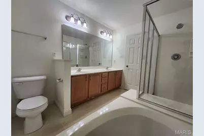 3642 Candlewyck Green Court, Florissant, MO 63034 - Photo 11