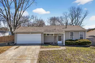 2402 Brookfield Ln, O'Fallon, MO 63368 - Photo 3