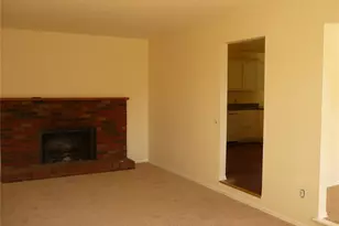 2800 Mayer Dr, Saint Charles, MO 63301 - Photo 9