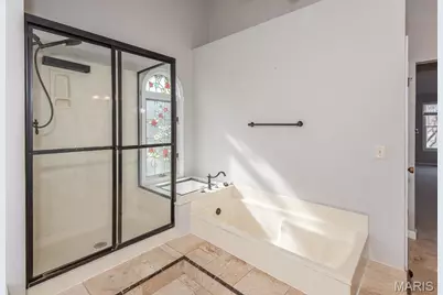 13023 Walnutway Manor, Saint Louis, MO 63146 - Photo 17