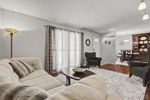 2113 Cherry Cove Ct, Maryland Heights, MO 63043 - Photo 3