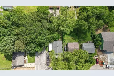 3368 Suncrest Avenue, Breckenridge Hills, MO 63114 - Photo 3