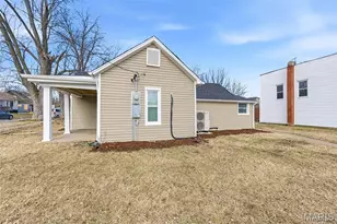 202 N 3rd St, Elsberry, MO 63343 - Photo 23