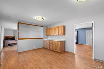 11239 Terry Avenue, Bridgeton, MO 63044 - Photo 9