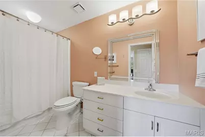 585 Coeur De Royale Drive #405, Creve Coeur, MO 63141 - Photo 17