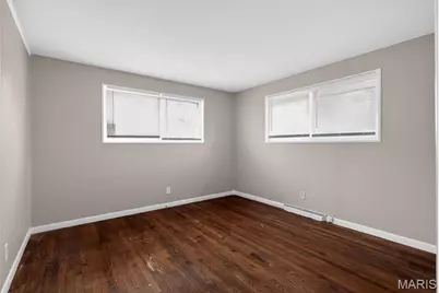 9850 Monarch Drive, Saint Louis, MO 63136 - Photo 11