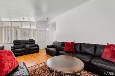 2620 Belair Terrace, Florissant, MO 63033 - Photo 3