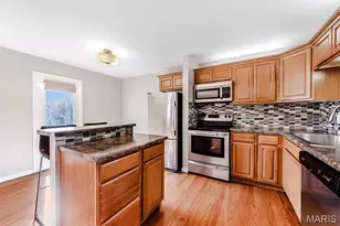 12306 Rossridge Ct, Unincorporated, MO 63146 - Photo 9