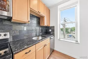 322 N Boyle Ave, Saint Louis, MO 63108 - Photo 17