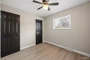 5533 Donbar Dr, Saint Louis, MO 63121 - Photo 9