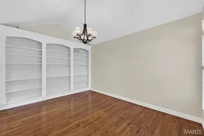 1747 Baxter Forest Valley Court, Chesterfield, MO 63005 - Photo 9